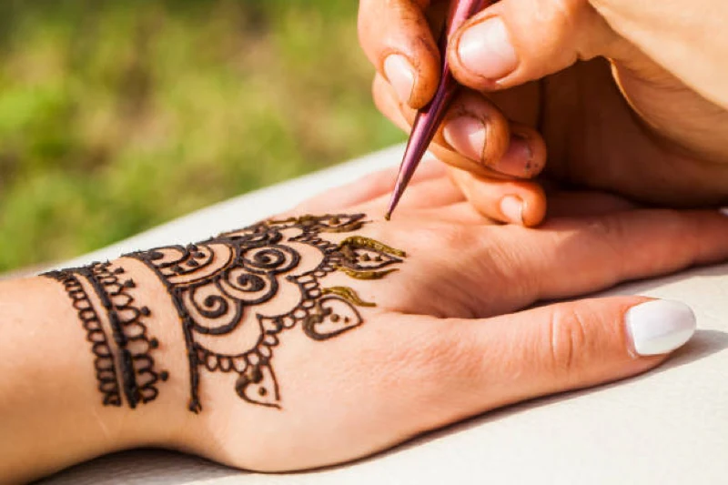 things to consider before getting tattoo henna tattoo